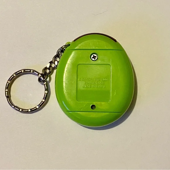 Tamagotchi Connection V1 2004 Green Plaid Matrix Checkered Super Rare!